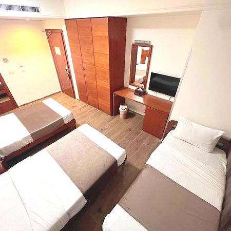 Caesar'S Park Hotel Beirut Exterior photo