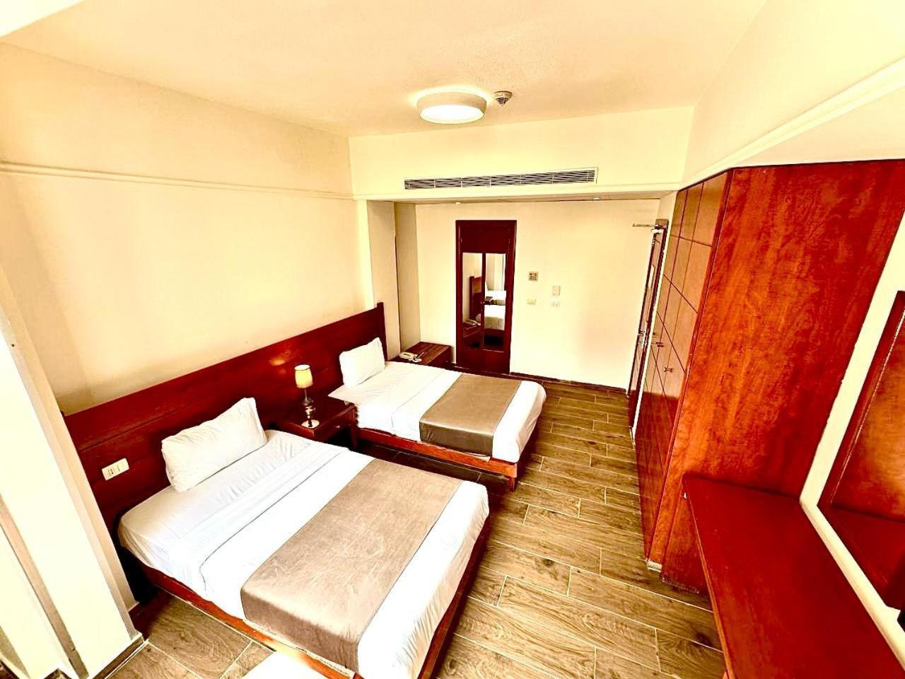 Caesar'S Park Hotel Beirut Exterior photo