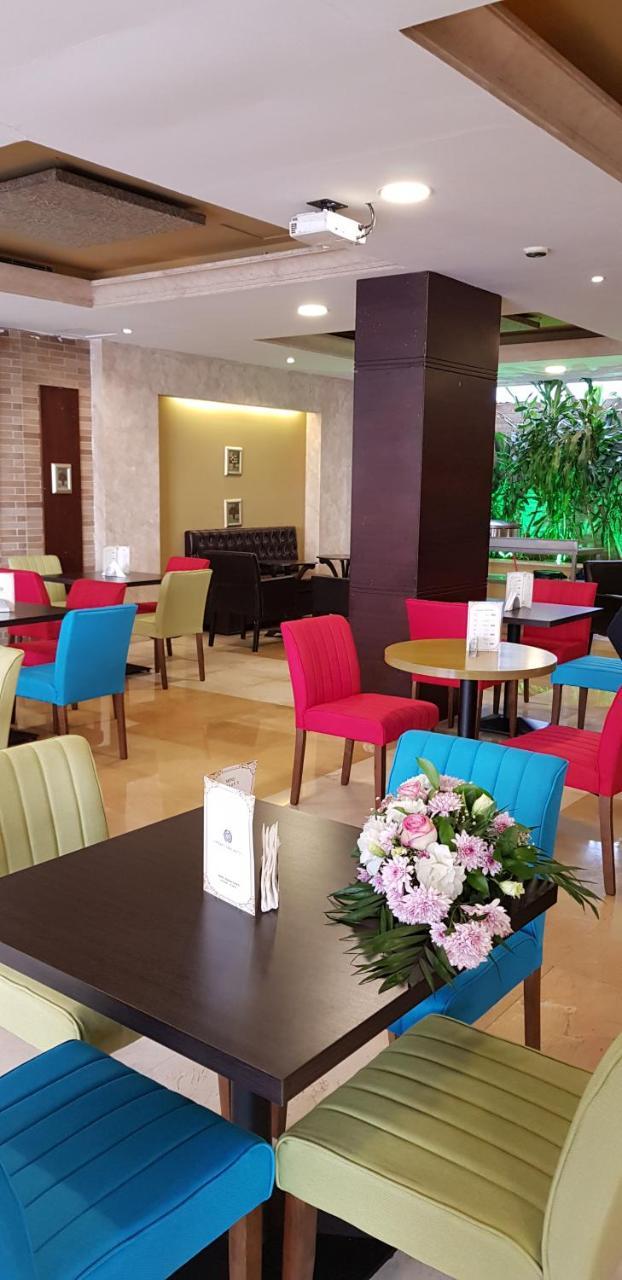 Caesar'S Park Hotel Beirut Exterior photo